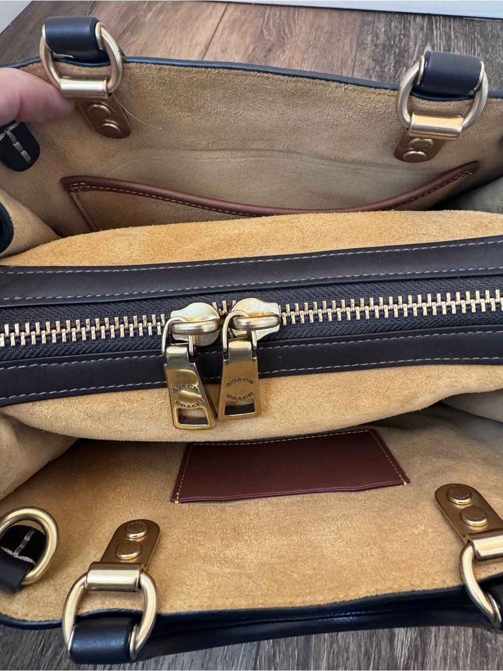 NEW COACH Rogue 25 in Army Green in Regenerative Leather C1764 - pending sale - Picture 13 of 14